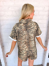 Load image into Gallery viewer, Outthink The Others Tiger Print Top