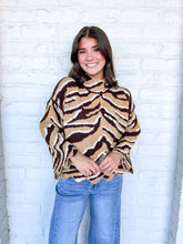 Load image into Gallery viewer, The Spotlight Camel Top