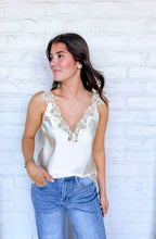 Load image into Gallery viewer, Beautifully Detailed Champagne Lace Cami Top