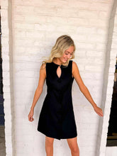 Load image into Gallery viewer, New York Status Black Dress