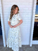 Load image into Gallery viewer, Beautifully Made Floral Dress