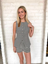 Load image into Gallery viewer, Classical Thoughts Black/White Set