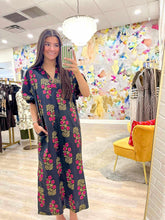 Load image into Gallery viewer, Discover The Beauty Black Dress