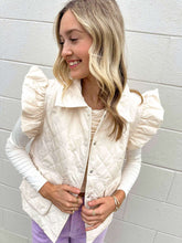Load image into Gallery viewer, Mini Me Bow Cream Quilted Vest