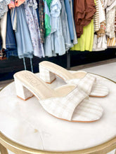 Load image into Gallery viewer, Birdie Natural Checkered Heel