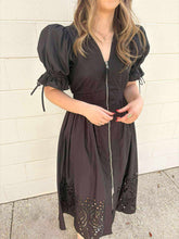Load image into Gallery viewer, The Silhouette Black Dress