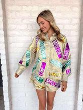 Load image into Gallery viewer, Queen Of Sparkles Metallic Gold Stripe Nola Street Tile Top