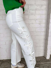 Load image into Gallery viewer, Seeing Bows White Denim Pants