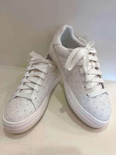 Load image into Gallery viewer, Dorothy 66 Ivory Sneaker