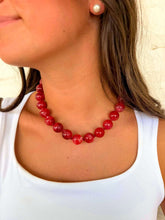 Load image into Gallery viewer, Resin Round Red Necklace