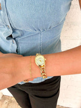 Load image into Gallery viewer, Oval Face Link Chain Bracelet Watch