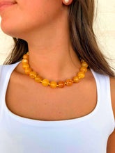 Load image into Gallery viewer, Resin Round Yellow Necklace