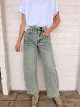 Load image into Gallery viewer, Free Your Mind Super High Rise Barrel Jean