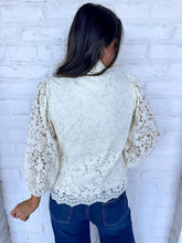 Load image into Gallery viewer, The Instant Favorite Cream Top