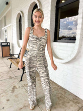 Load image into Gallery viewer, Move On Tiger Print Pants