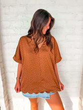 Load image into Gallery viewer, Ivy Lane Brown Polka Dot Top