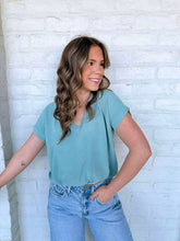 Load image into Gallery viewer, Simple Joy Aloe Top