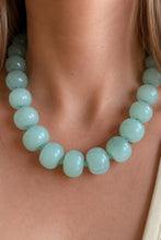 Load image into Gallery viewer, Chunky Mint Beaded Swirl Necklace