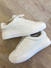Load image into Gallery viewer, Dorothy 66 Ivory Sneaker
