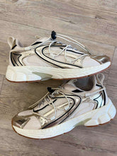 Load image into Gallery viewer, Kinsley 1 Beige &amp; Gold Sneaker