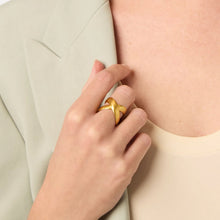 Load image into Gallery viewer, Julie Vos Catalina X Gold Ring