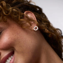 Load image into Gallery viewer, Julie Vos Wave Circle Silver Stud